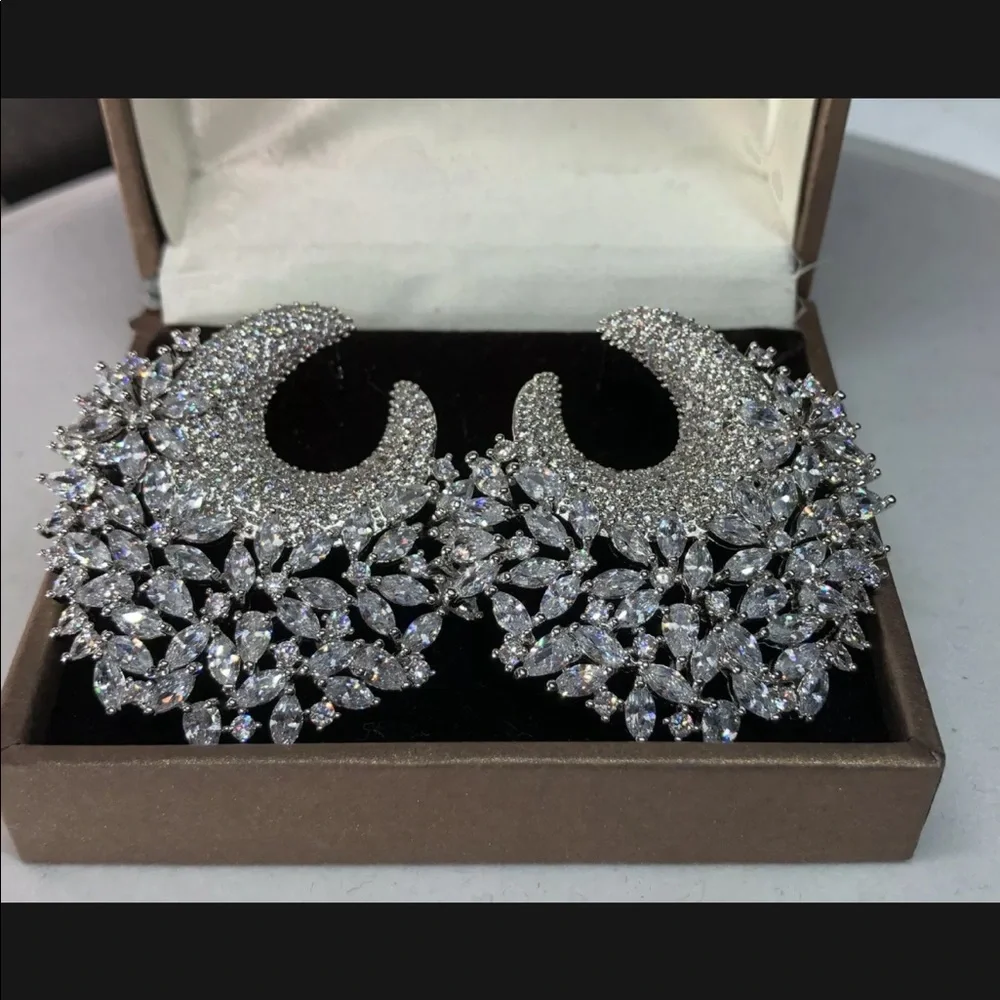 18k White Gold GF Cuff Earrings made w Swarovski Diamond Marquise Stone Gorgeous - Picture 4 of 9